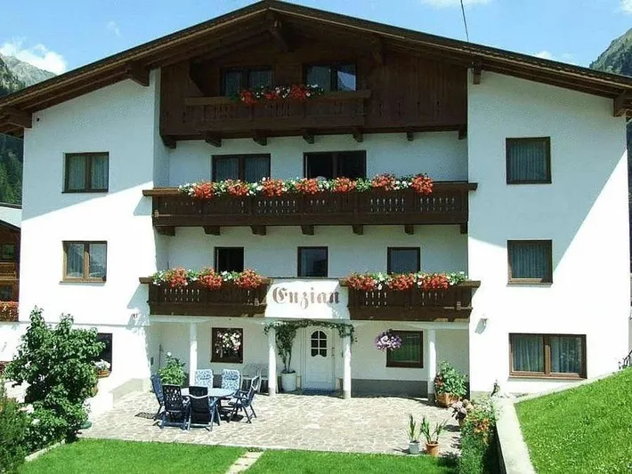 Gästehaus für 2 Personen, mit Terrasse und Ausblick sowie Garten - 1