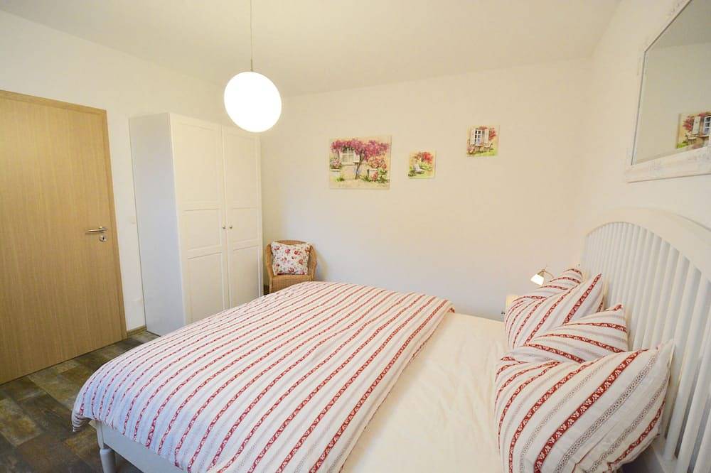 Ganze Wohnung, Liebevoll eingerichtete Ferienwohnung -Wasser-Natur-Kultur-Erholung in Zehdenick, Ruppiner Seenland