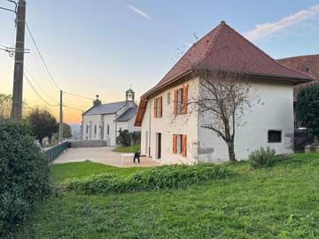 Gîte pour 6 personnes, avec terrasse ainsi que jardin et vue à Saint-Genix-sur-Guiers