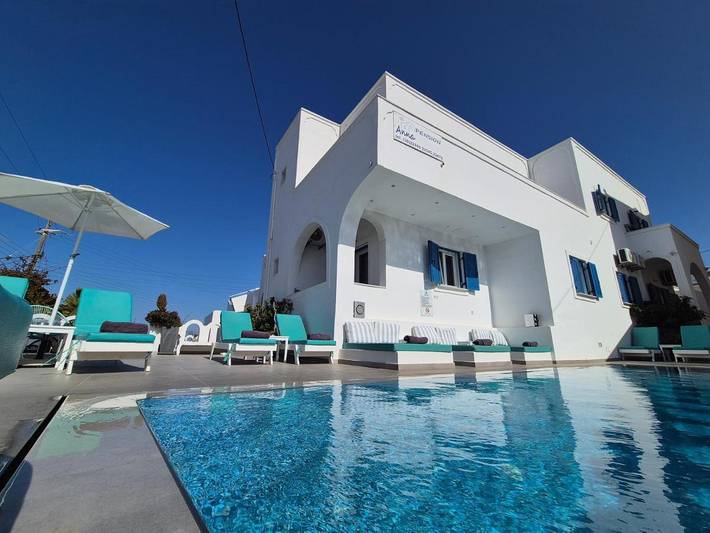 Maison d’hôte pour 2 personnes, avec jardin et piscine à Santorin