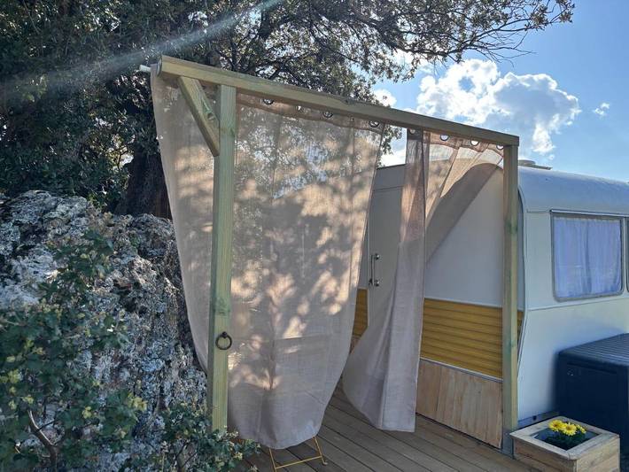 Gîte pour 2 personnes, avec piscine ainsi que jardin et vue, animaux acceptés dans Vallica - 3
