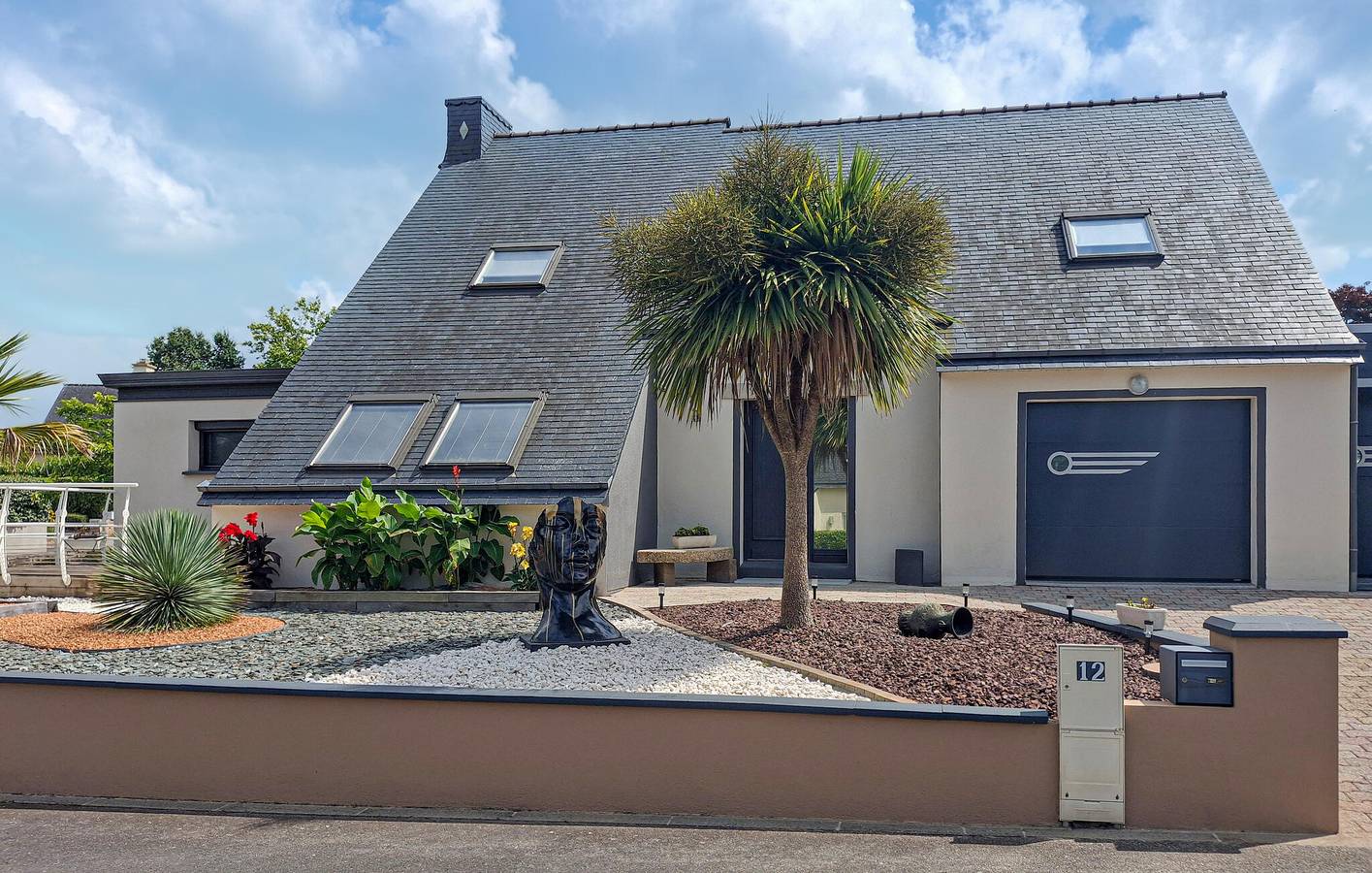 Acogedor apartamento con WiFi, lavadora, TV, aparcamiento, jardín - a 1 km de Landivisiau in Landivisiau, Región de Morlaix