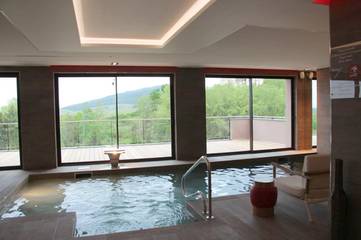 Hôtel pour 2 personnes, avec jacuzzi et balcon ainsi que piscine et sauna à Itterswiller