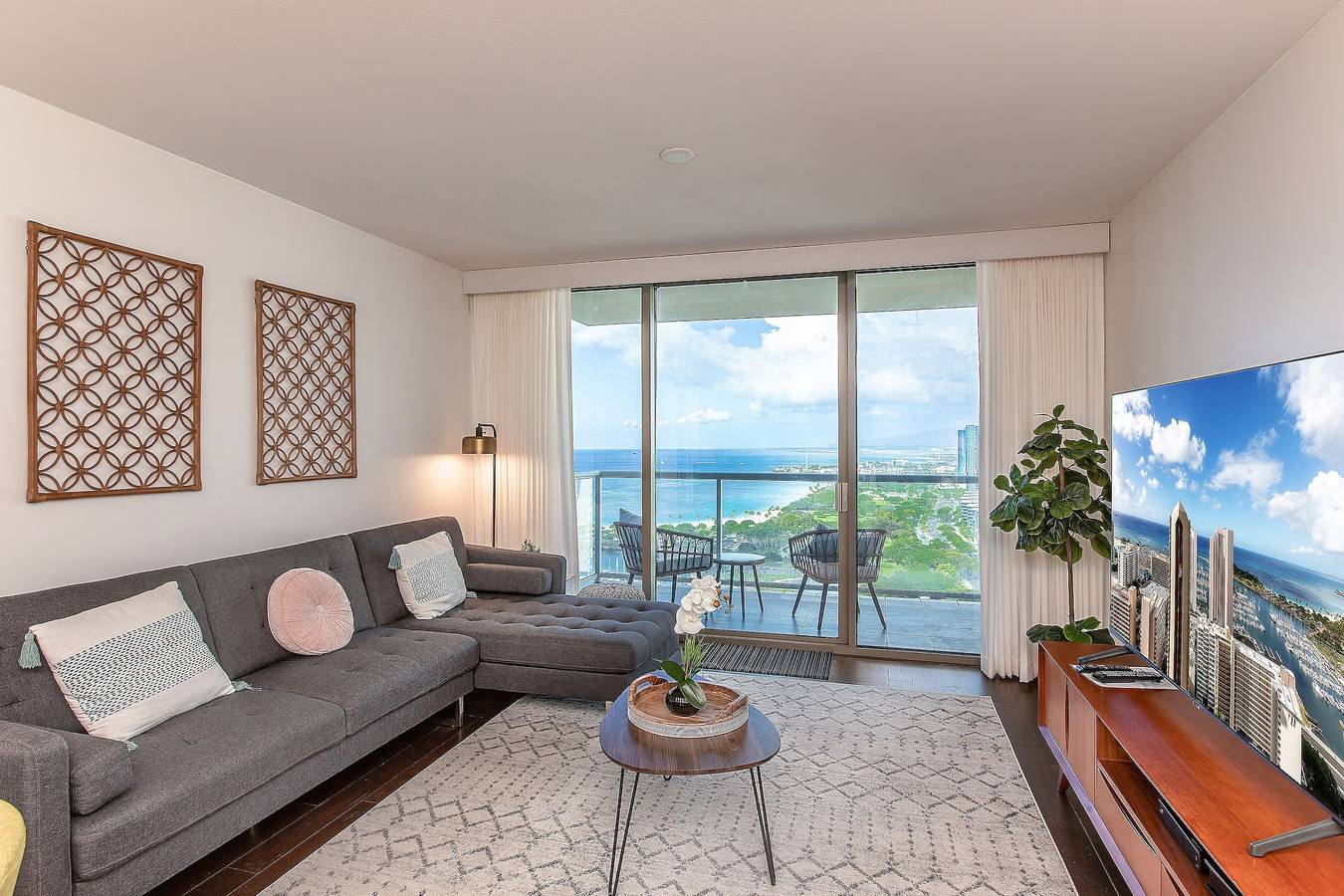 Hel lejlighed, Ocean View 2Bd w/ Ac/Pool/Gym/1 Parking/Kitchen in Waikiki Beach, Honolulu