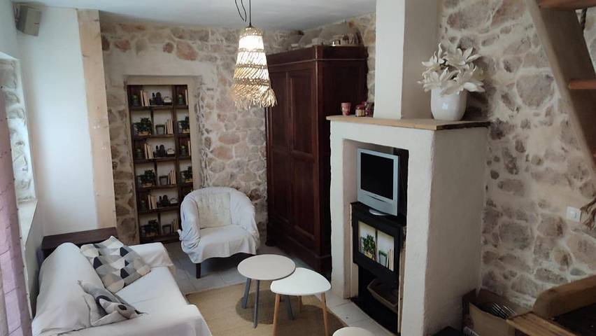 Location de vacances pour 6 personnes, avec terrasse, animaux acceptés à Thézan-des-Corbières - 3