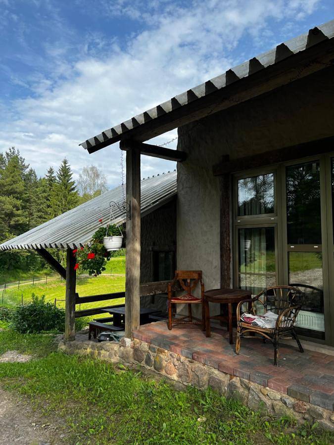 Bungalow für 8 Personen, mit Terrasse und Garten sowie Sauna und Seeblick in Estland