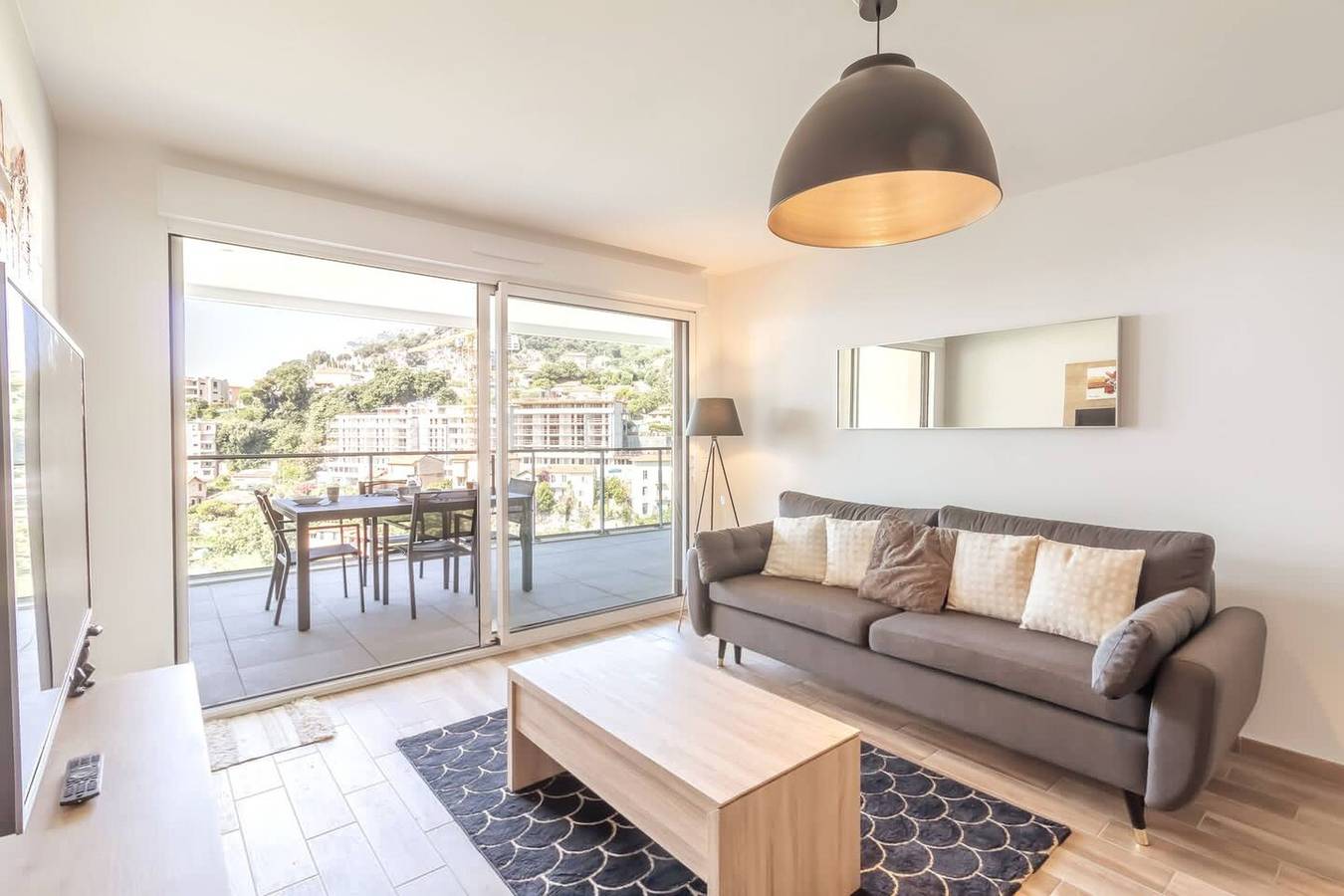 Apartamento entero, Beautiful apt with terrace/pool - Near Monaco # in Beausoleil, Nizza Region