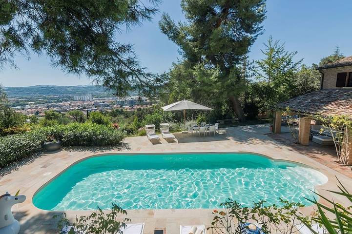 Villa pour 9 personnes, avec jardin - 1