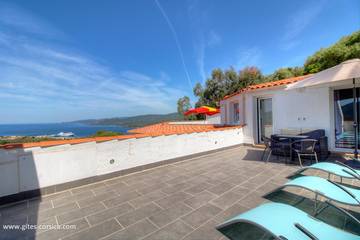 Gîte pour 4 personnes, avec terrasse et jardin à Viggianello