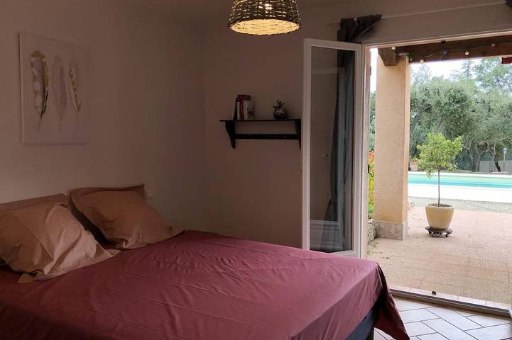 Villa pour 8 personnes, avec terrasse ainsi que jardin et jacuzzi à Flayosc - 2