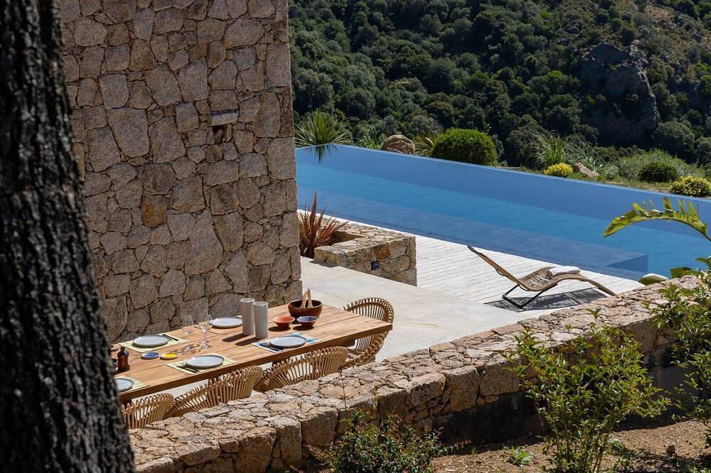 Villa Allegria with 6 bedrooms, swimming pool and sea view in Alata (Corsica), Ajaccio e dintorni