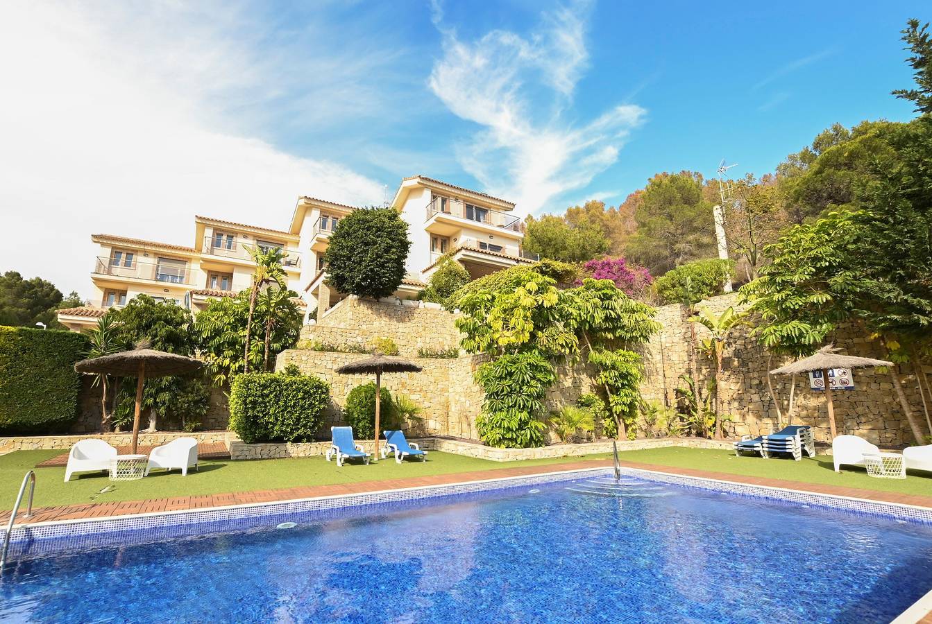 Bungalow 'Alegre Playa Grupo Terra De Mar' with Mountain View, Wi-Fi and Air Conditioning in La Empedrola, Calpe