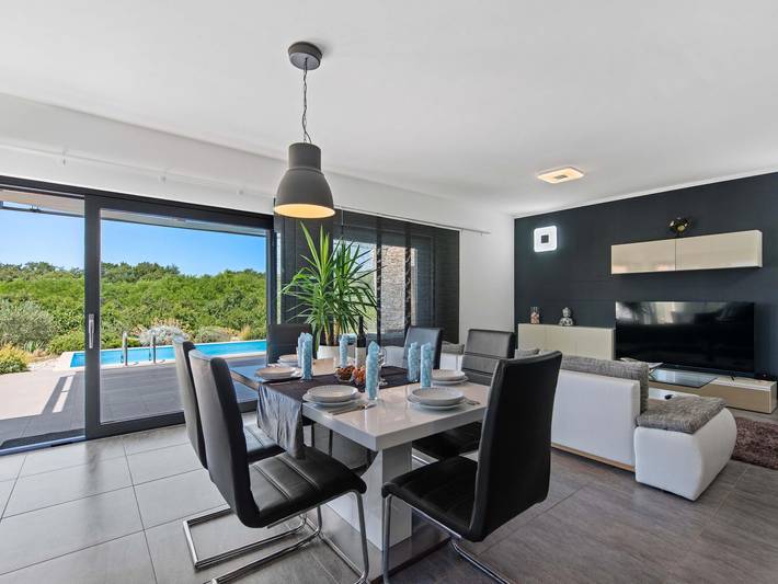 Ferienhaus für 6 Personen, mit Garten und Pool sowie Terrasse in Novigrad - 3