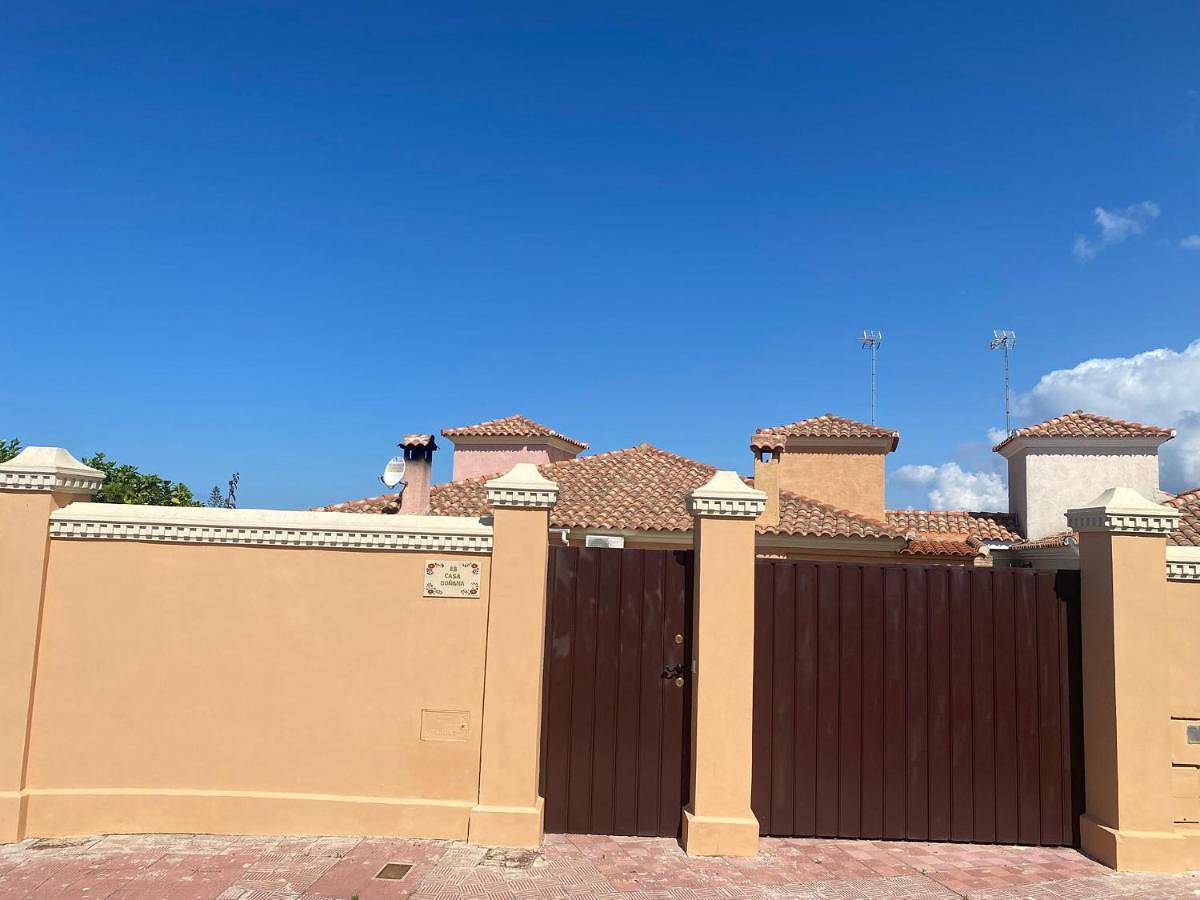 Three-Bedroom Chalet in Matalascañas, Almonte