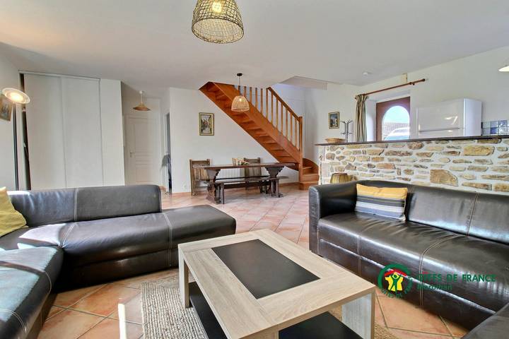 Gîte pour 10 personnes, avec terrasse et jardin à Le Tour-du-Parc - 2