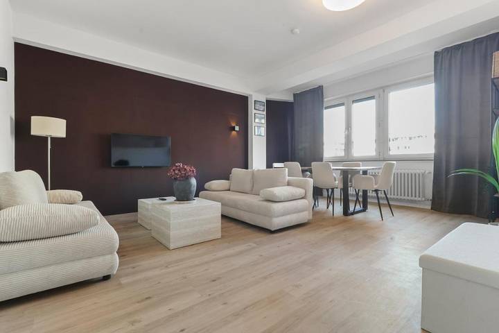 Ferienwohnung für 8 Personen, mit Ausblick in Stuttgart-Mitte