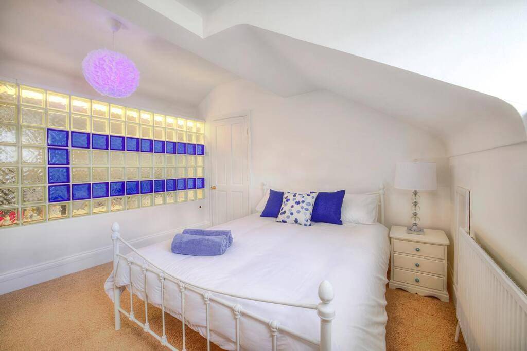 Four-Bedroom House in Merseyside