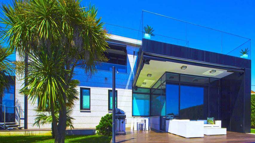 Chalet para 11 personas, con jardín además de jacuzzi y piscina en Rias Baixas