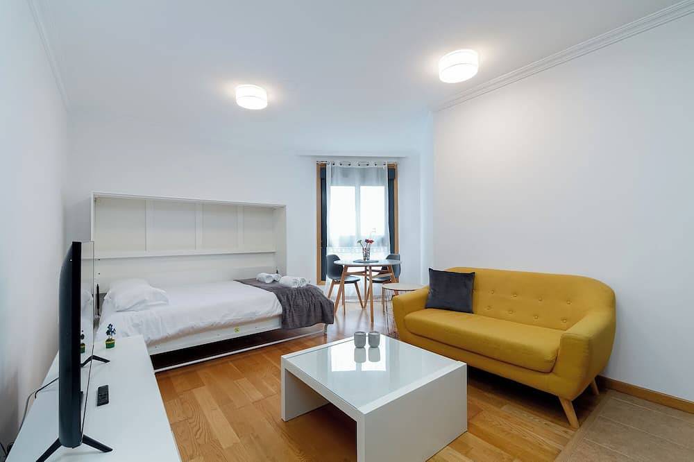Entire apartment, Estilo en Calle Brasil in Vigo, Rías Baixas