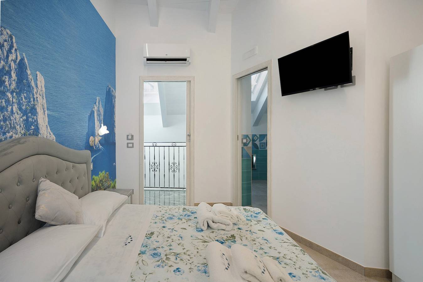 Camera 'Capri' con Vista Montagna, Wi-Fi e Aria Condizionata in Pianillo, Agerola