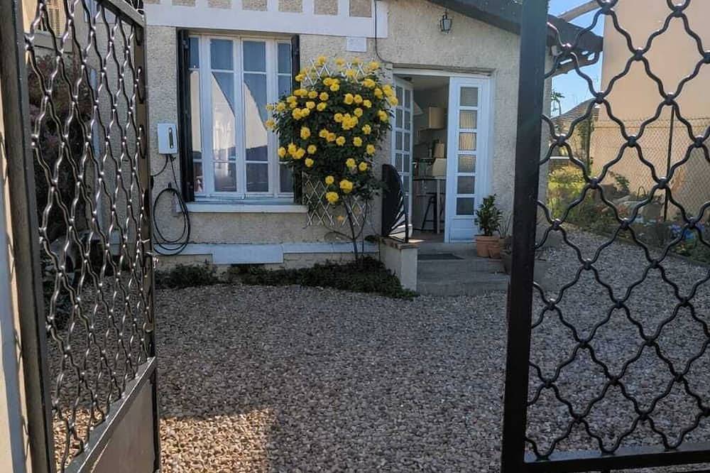 Maison de charme avec jardin – Paris 25 min in Verneuil-sur-Seine, Yvelines