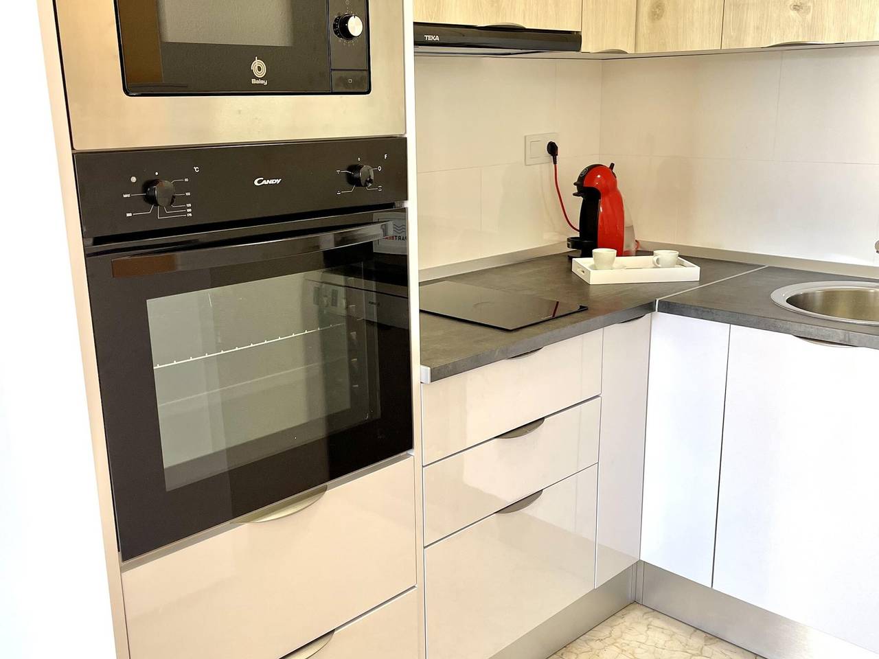 Entire apartment, La Pineda: Terrace, Pool, Parking, Air Conditioning in La Pineda, Platja de la Pineda