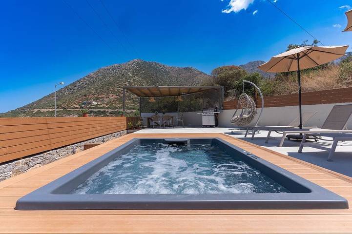Villa per 5 persone, con giardino e idromassaggio nonché balcone a Bali (Grecia)