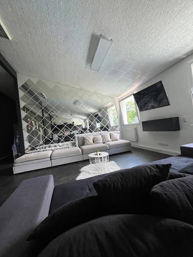 Villa für 22 Personen, mit Pool und Garten sowie Ausblick, mit Haustier in Baden-Württemberg - 2