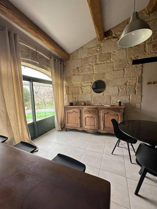 Gîte pour 4 personnes, avec piscine et jardin à Mudaison - 3