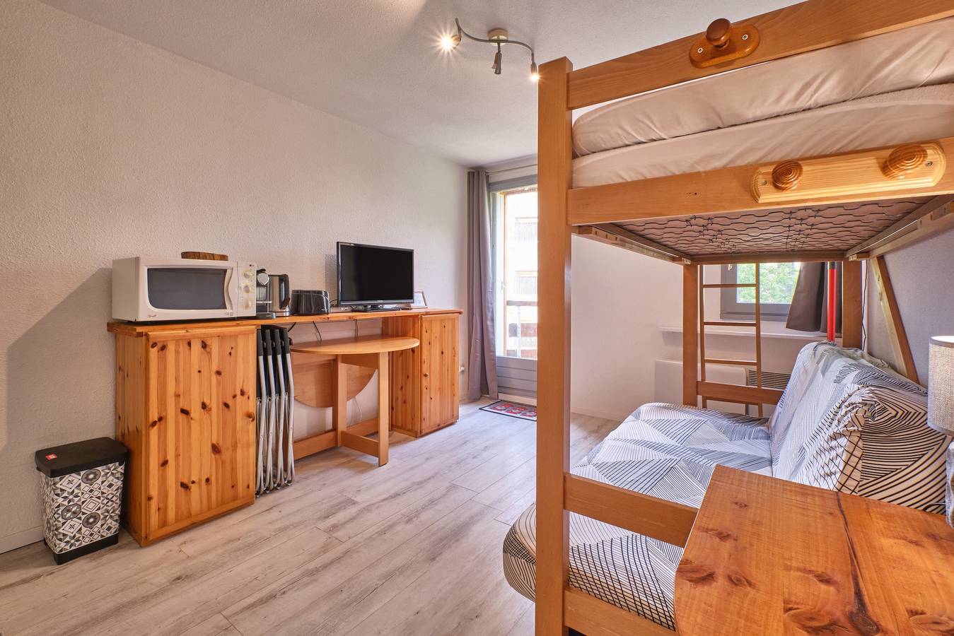 Apartamento entero, Apartamento 'Prapoutel Pied Des Pistes' con vistas a la montaña y balcón in Prapoutel, Les Adrets