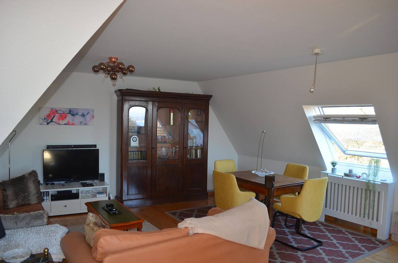 Entire apartment, Meerglück - Balkon, Terrasse, Grill, Dusche, Badewanne, Kamin in Flensburg, Grünes Binnenland