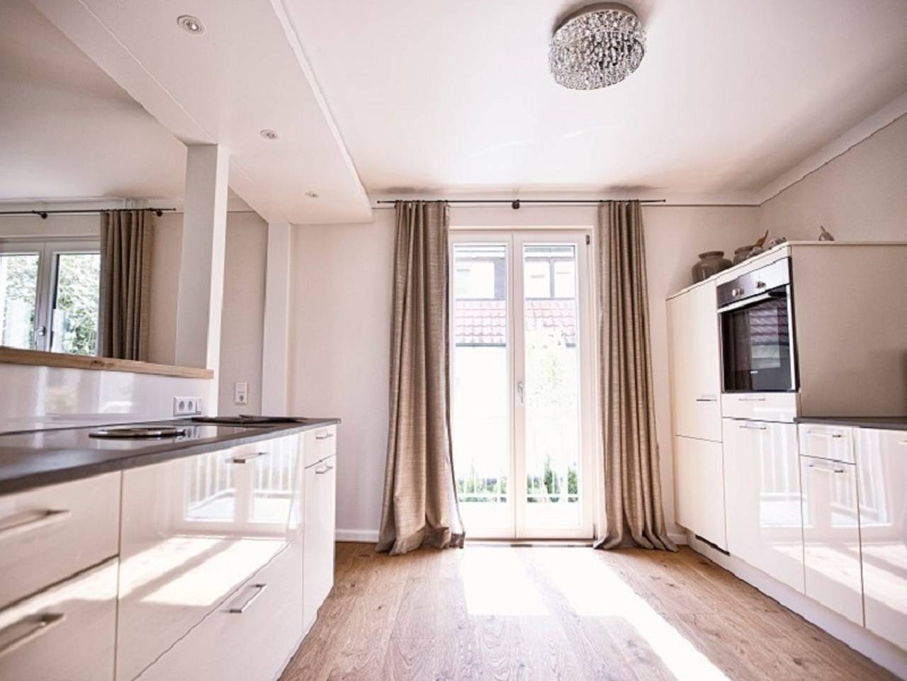 Ferienhaus Nina | Hotel Hirschen Horn | Refugium am See - Ferienhaus Nina, 100 qm, 1 Wohnzimmer, 2 Schlafzimmer, max. 4 Personen in Gaienhofen, Untersee