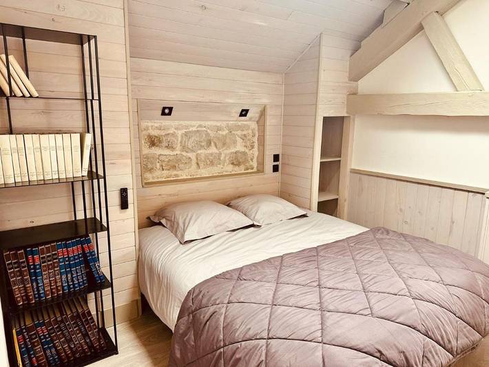 Gîte pour 3 personnes, avec vue ainsi que terrasse et jardin à Bourg-de-Sirod - 3