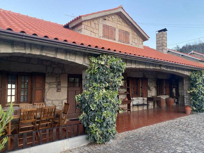 Location de vacances pour 10 personnes, avec vue et jardin dans Capinha