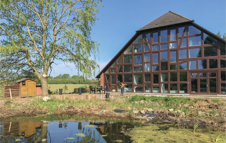 Ferienhaus für 20 Personen, mit Garten und Sauna sowie Terrasse und Pool in Mecklenburg-Schwerin - 3