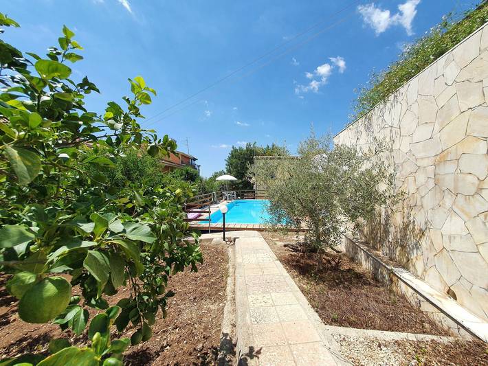 Casa vacanza per 4 persone, con terrazza e giardino - 1