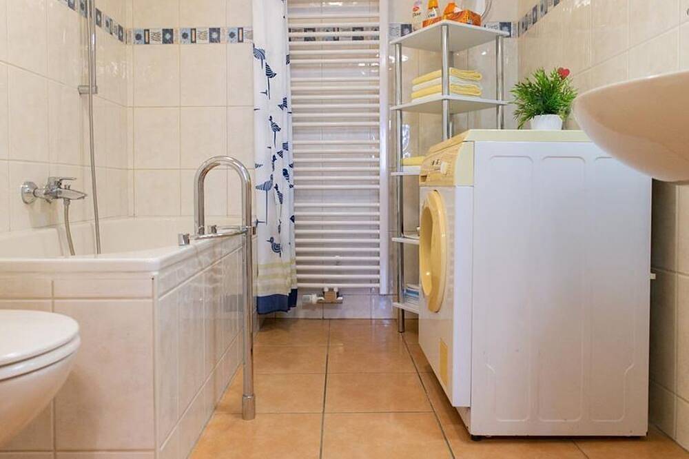 Ganze Wohnung, Ferienwohnung Just - Appartement/Fewo, Dusche oder Bad, Wc, 1 Schlafrau in Schönenberg-Kübelberg, Saar-Nahe-Bergland
