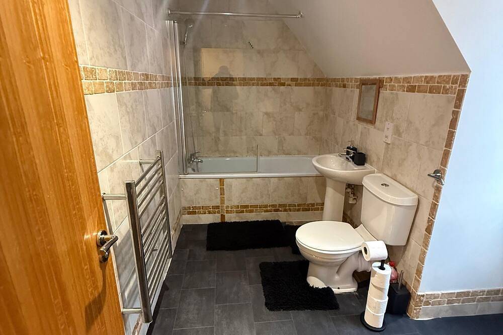 Entire apartment, Two Bed Apartment Fullyfurnished - Parking - Wifi in Colchester, Essex