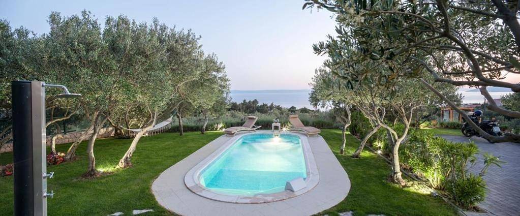 Willa dla 7 osób, z basen i ogród oraz widok, zwierzęta dozwolone w Makarska