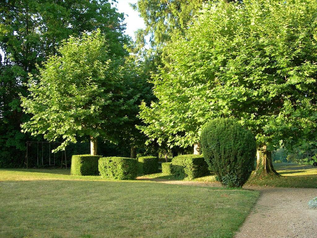 Chambres au Château de la Salle - Chambre Rose in Lantignié, Région de Villefranche-sur-Saône