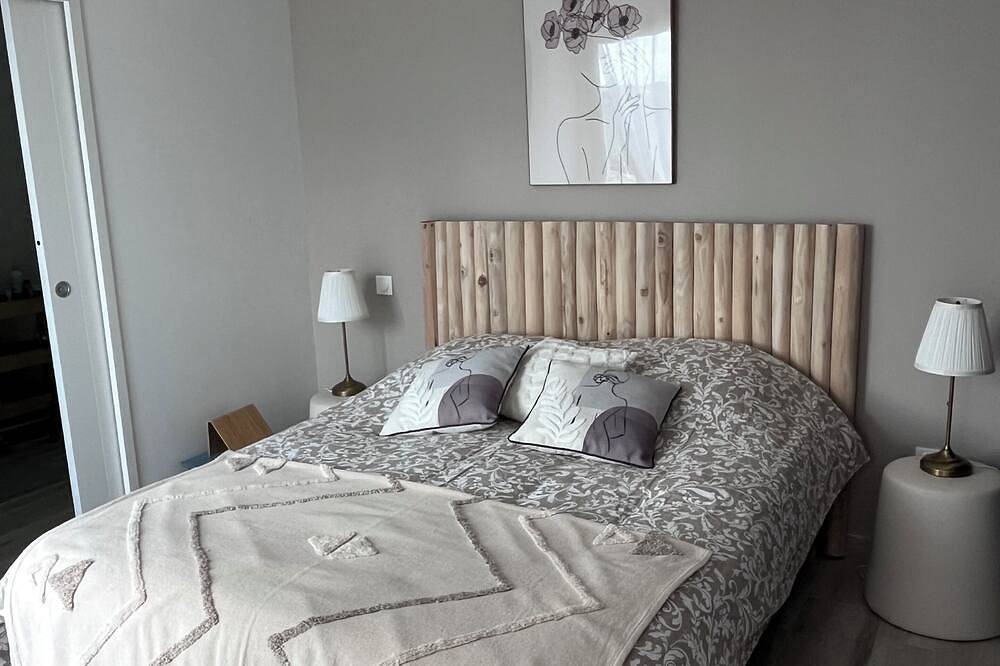 Quiet new house 2.5 km from the sea, the Zoo and the resort of La Palmyre in Saint-Augustin, Côte de Beauté