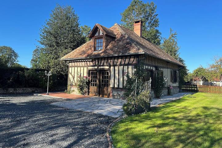Location de vacances pour 7 personnes, avec Terrasse et Jardin à Martainville