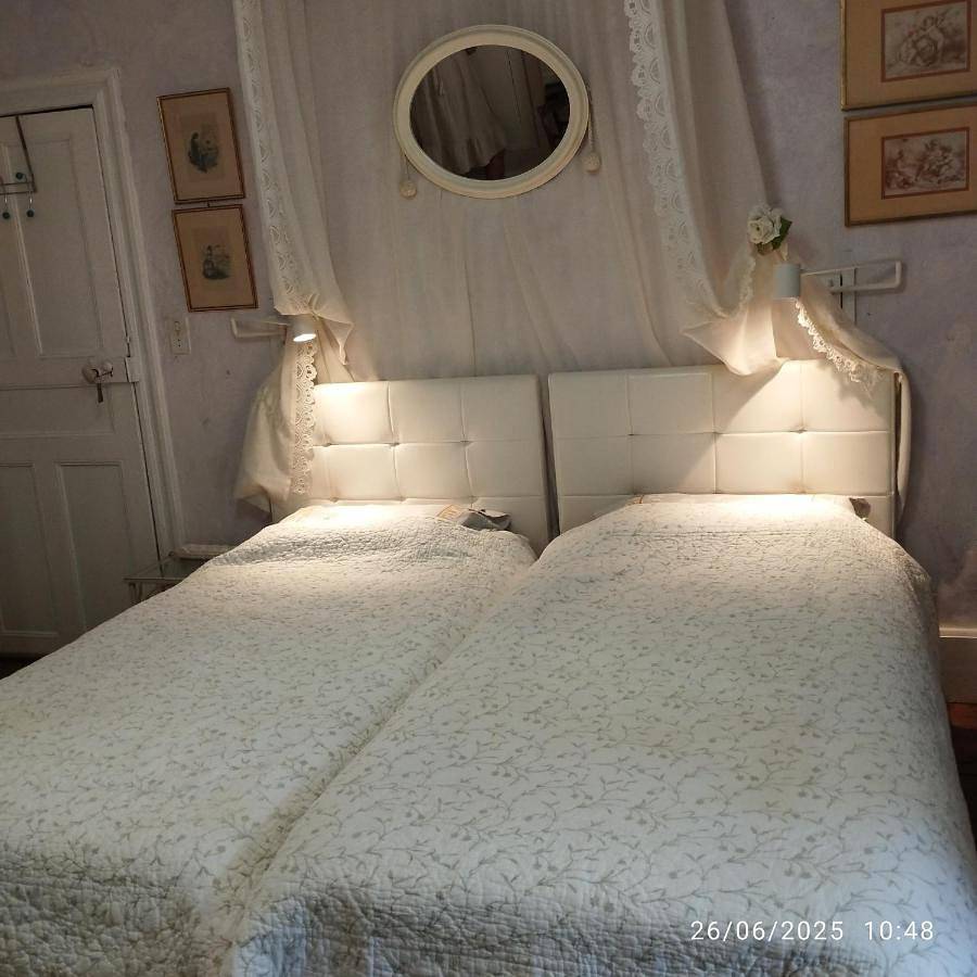 Appartement entier, Grand appartement de charme avec parking privé in Florac-Trois-Rivières, Parc national des Cévennes
