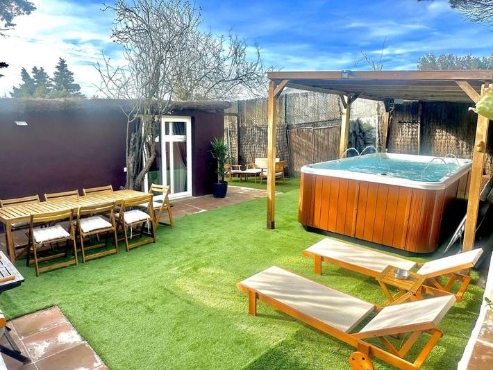 Chalet para 7 personas, con jardín y jacuzzi, Se admiten mascotas en Campo de Gibraltar - 2