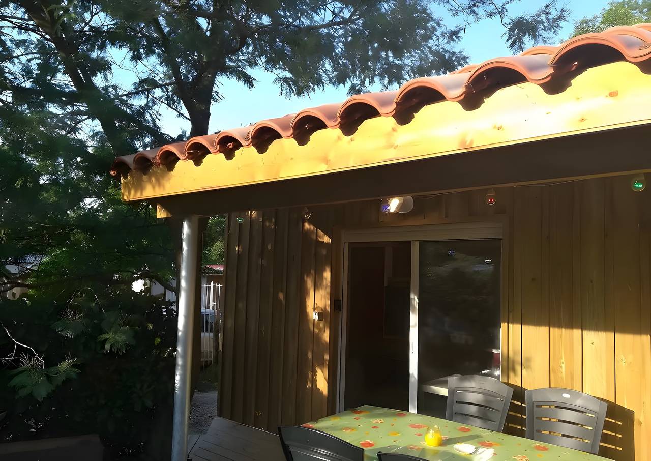 Casa de vacaciones «La Cabane – Bassin d’Arcachon» con piscina común y jardín privado in Gujan-Mestras, Region de Arcachon