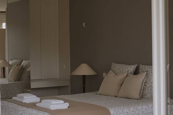 Location de vacances pour 4 personnes, avec terrasse ainsi que jacuzzi et jardin à Saint-Étienne-de-Chigny - 4