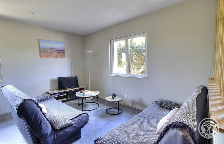Gîte pour 7 personnes, avec Balcon ainsi que Terrasse et Jardin dans Beaujolais - 4