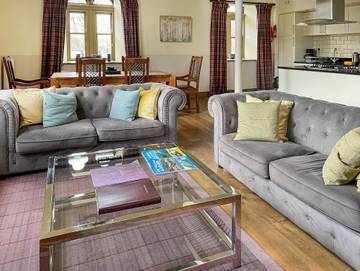 Log Cabin for 6 People in Fort Augustus, Loch Ness, Photo 3