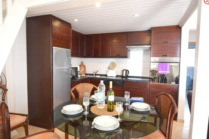 Ferienwohnung für 5 Personen, mit Balkon und Terrasse in Pinezici - 3