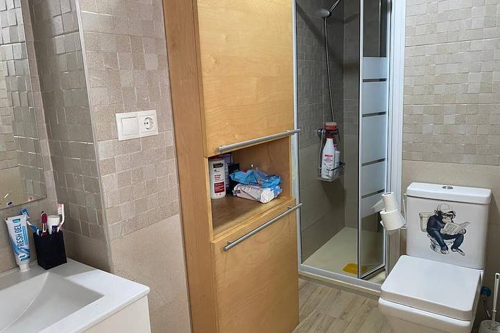 Cozy house in Seville with patio, terrace and 3 bedrooms in Distrito Sur (Sevilla), Sevilla